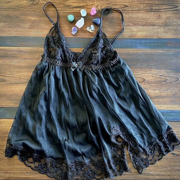 Frederick’s of Hollywood Sheer Sexy Black Nighty - Picture 3 of 9